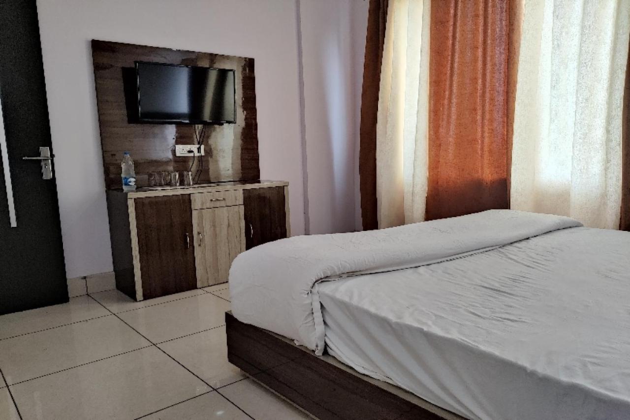 Oyo Hotel Laksh Kurukshetra Exteriér fotografie