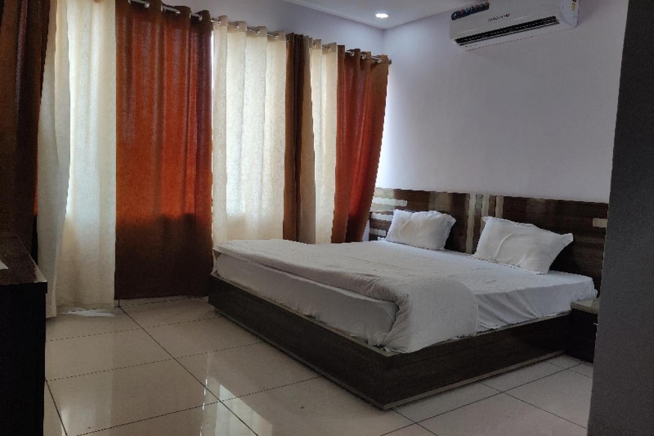 Oyo Hotel Laksh Kurukshetra Exteriér fotografie